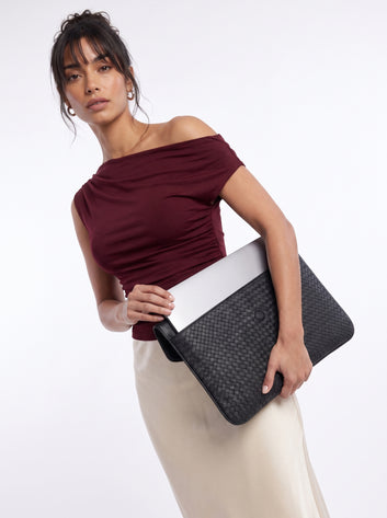 Sayaka Braided Genuine Leather Laptop Sleeve for MacBook & Laptops | Premium Leather Case | Abelardo De Moda