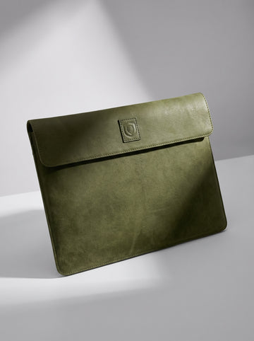 Enea Luxury Green Leather Laptop Sleeve for MacBook & Laptops – Premium Protection Case for 14” & 16” Devices
