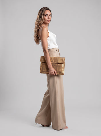 Lucien Genuine Leather Laptop Sleeve for MacBook & Laptops – Gold Lizard | Premium Leather Laptop Case | Abelardo De Moda