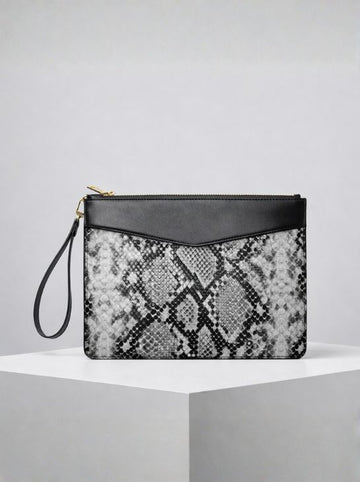 Hugo Black Luxury Leather Laptop Sleeve – Premium Leather Case for MacBook & Laptop 13"-16")