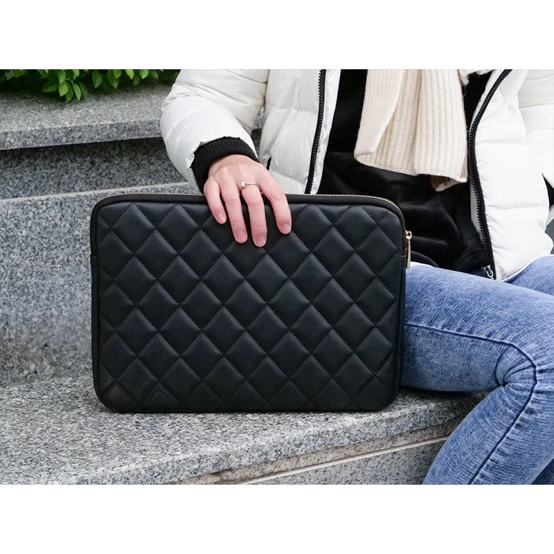 NERISSA BLACK LAPTOP SLEEVE (16") ABELARDO DE MODA